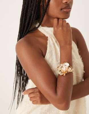 ASOS DESIGN - Bracelet avec fleur et perles nacrées fantaisie - Doré