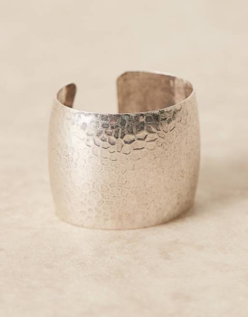 ASOS DESIGN - Bracelet jonc large en métal effet martelé - Argenté, 2 de 3