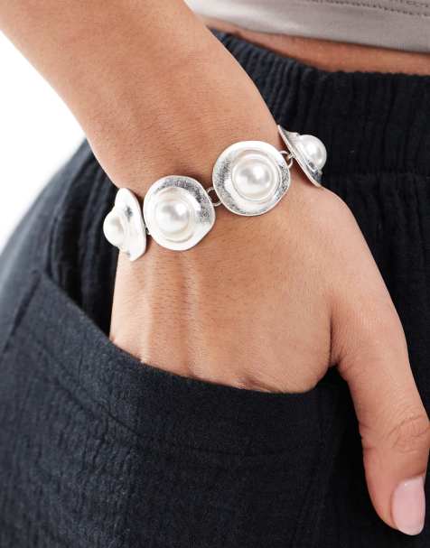 ASOS DESIGN – Bransoletka łańcuszkowa z płytkami i sztucznymi perłami, w kolorze szczotkowanego srebra - view 1