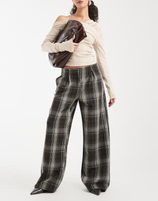 ASOS DESIGN - Braun karierte Hose mit geradem Schnitt ohne Bund-Bunt