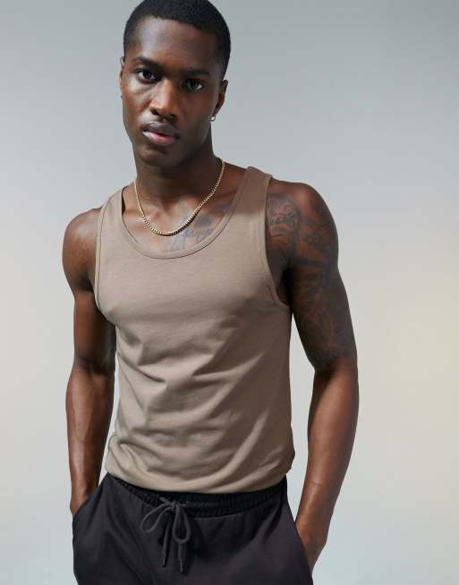 ASOS DESIGN – Braunes Muskelshirt