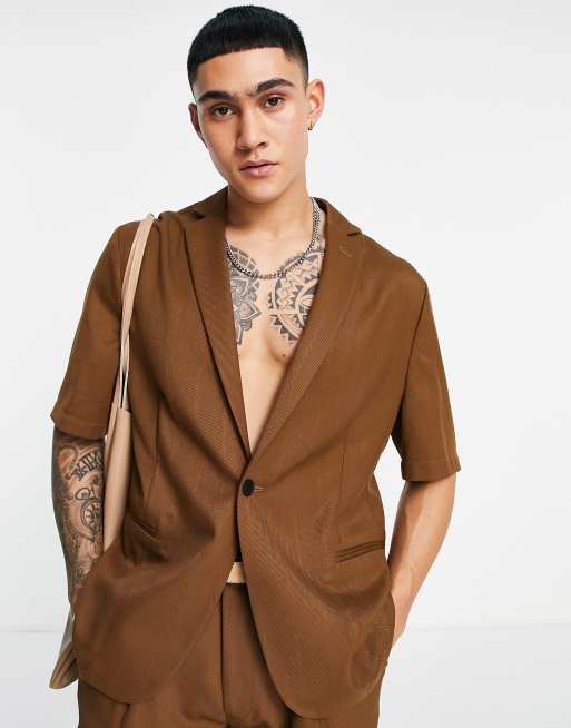 ASOS DESIGN – Brązowa dopasowana marynarka garniturowa z krótkimi rękawami