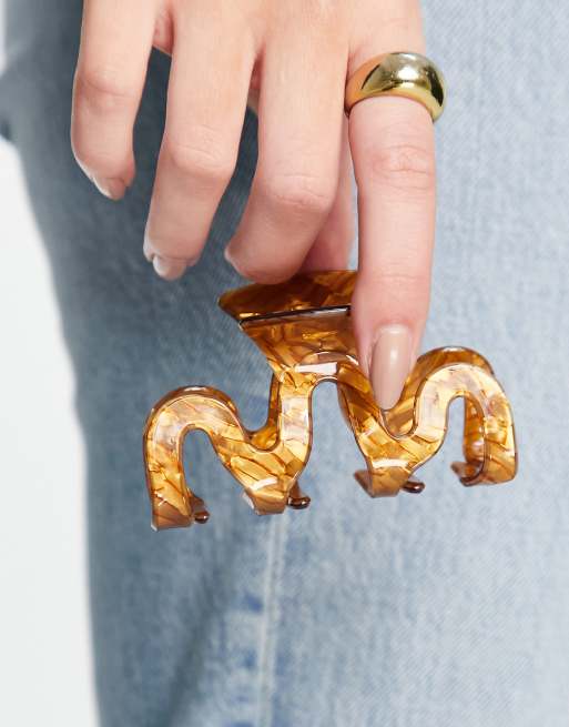 ASOS DESIGN – Brązowa duża klamra do włosów z tworzywa