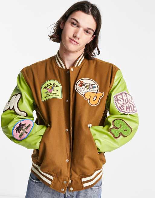 ASOS DESIGN – Brązowa kurtka oversize w uczelnianym stylu o wełnianym wyglądzie , 3 z 4
