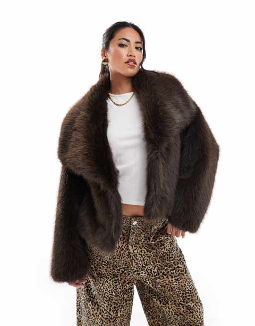 ASOS DESIGN – Brązowa kurtka z lamówkami o krótkim fasonie ze sztucznego futra