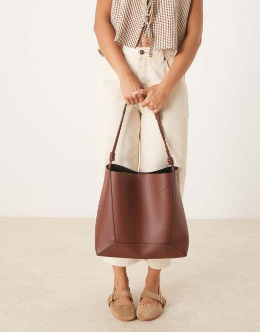 ASOS DESIGN – Brązowa panelowa torba typu tote z supełkami na rączce, 2 z 4