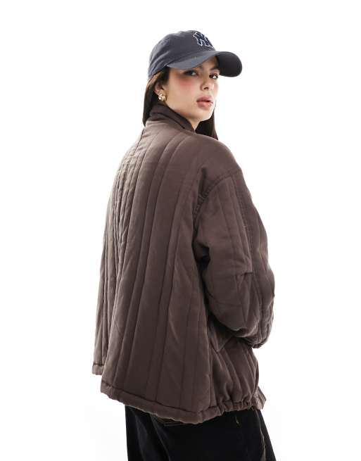 ASOS DESIGN – Brązowa pikowana kurtka z wysokim kołnierzem, 3 z 4