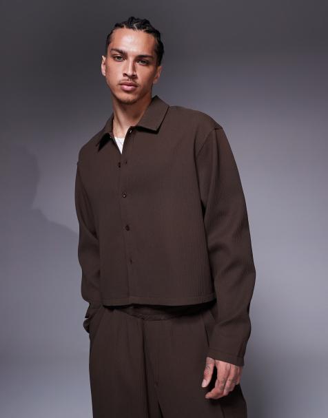 ASOS DESIGN – Brązowa plisowana krótka koszula oversize, część zestawu - view 1