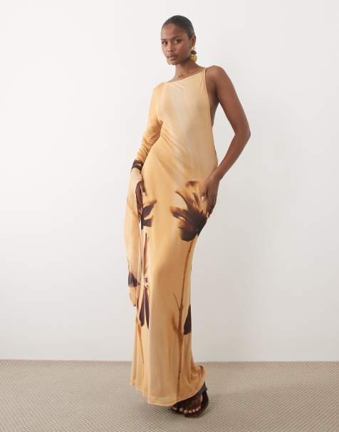 ASOS DESIGN – Brązowa siateczkowa sukienka maxi z drapowanym rękawem w kwiatowy wzór - view 1
