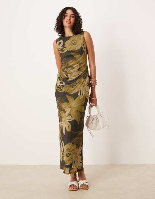 ASOS DESIGN – Brązowa sukienka midi bez rękawów z marszczoną talią w kwiatowy wzór