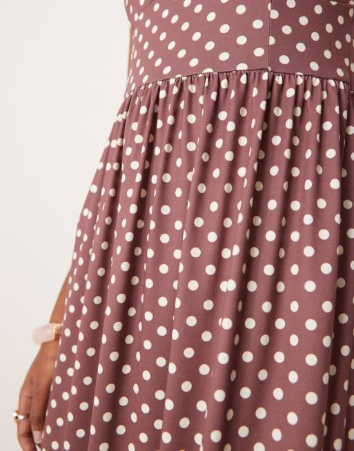 ASOS DESIGN – Brązowa sukienka midi w groszki z dekoltem karo, 3 z 4