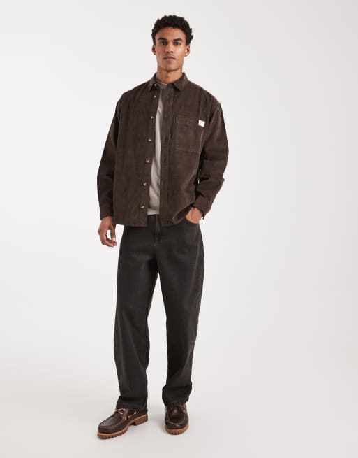 ASOS DESIGN – Brązowa sztruksowa koszula oversize z naszywką, 2 z 5
