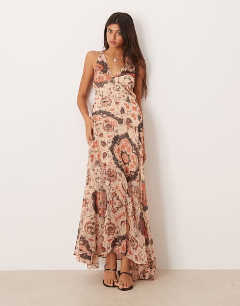 ASOS DESIGN – Brązowa szyfonowa sukienka maxi na ramiączkach we wzór paisley - view 1