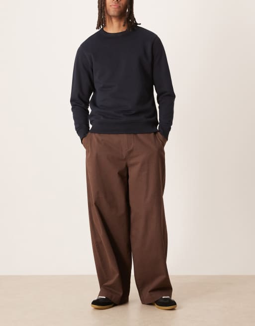 ASOS DESIGN – Brązowe chinosy baggy oversize z zakładkami, 2 z 5