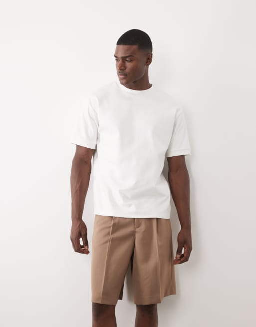 ASOS DESIGN – Brązowe dopasowane szorty bermudy z zakładkami, 2 z 5