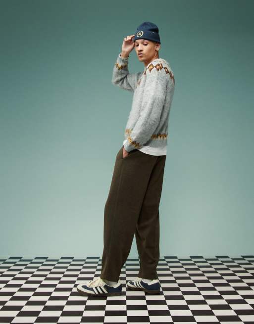 ASOS DESIGN – Brązowe eleganckie spodnie o zwężanym kroju oversize z zakładkami z diagonalu