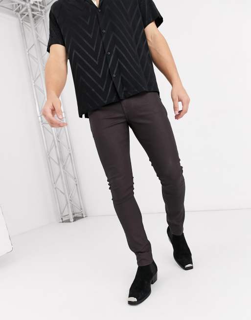 ASOS DESIGN – Brązowe jeansy o bardzo obcisłym kroju z efektem powlekanej skóry