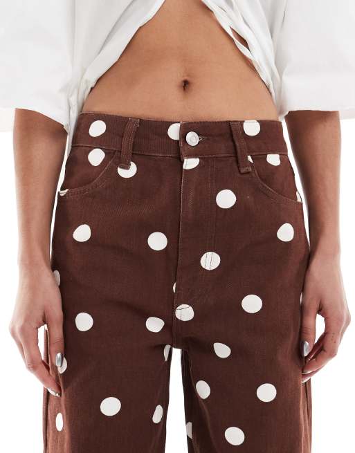 ASOS DESIGN – Brązowe jeansy o fasonie dad w groszki, 5 z 5