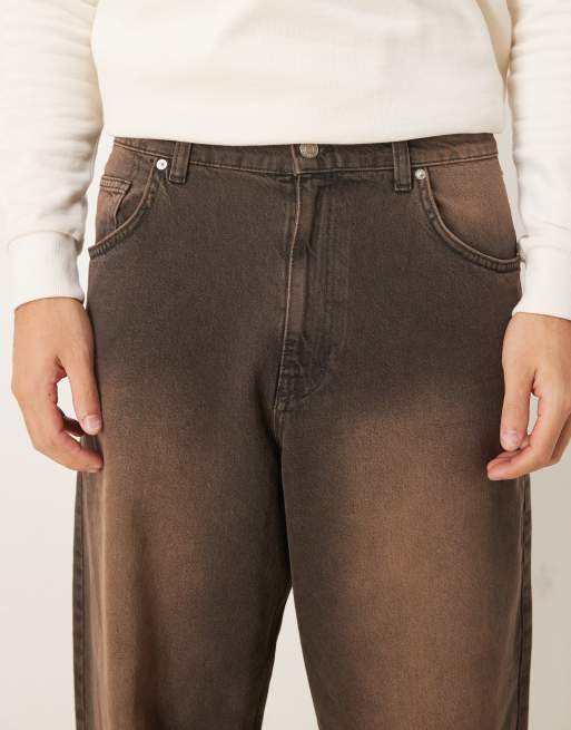ASOS DESIGN – Brązowe jeansy o prostym luźnym kroju z efektem sprania, 4 z 5