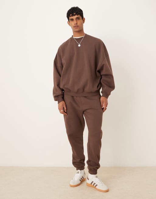 ASOS DESIGN – Brązowe joggersy basic z prostymi nogawkami, 2 z 5