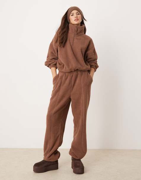 ASOS DESIGN – Brązowe joggersy domowe z mikropolaru - view 1