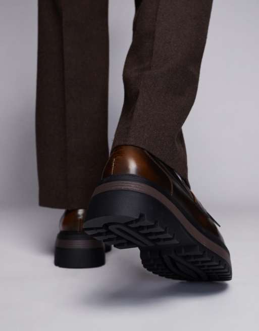 ASOS DESIGN – Brązowe loafersy na grubej podeszwie z frędzlami, 2 z 4