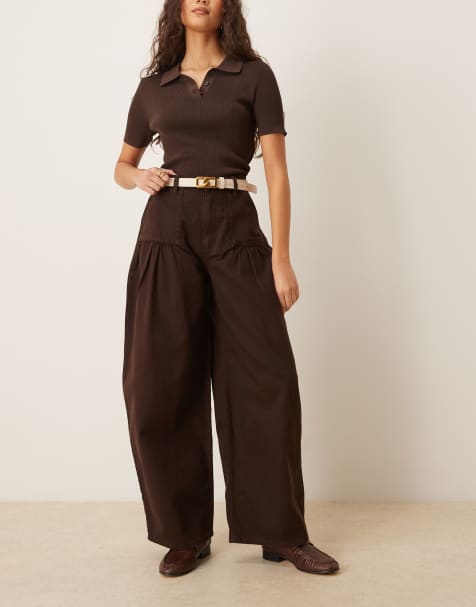 ASOS DESIGN – Brązowe marszczone jeansy z baryłkowymi nogawkami - view 1