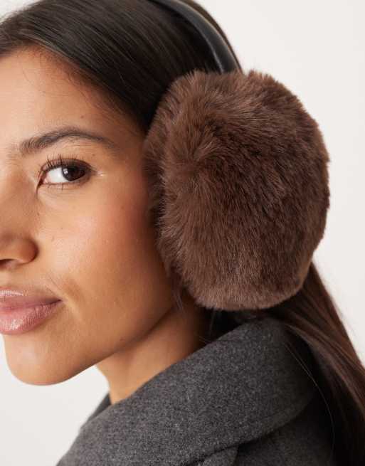 ASOS DESIGN – Brązowe regulowane nauszniki ze sztucznego futra, 2 z 3