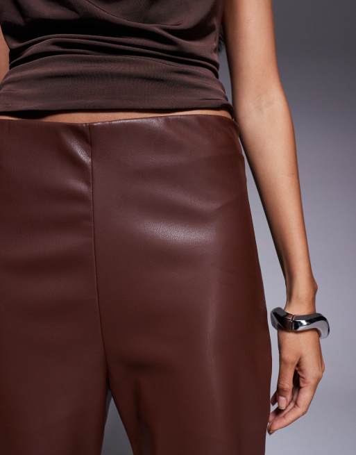 ASOS DESIGN – Brązowe spodnie z imitacji skóry, 5 z 5