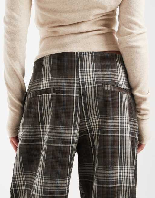 ASOS DESIGN – Brązowe spodnie z prostymi nogawkami bez paska w kratę, 4 z 5