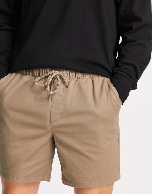 ASOS DESIGN – Brązowe szorty chinosy o obcisłym kroju z gumką w pasie