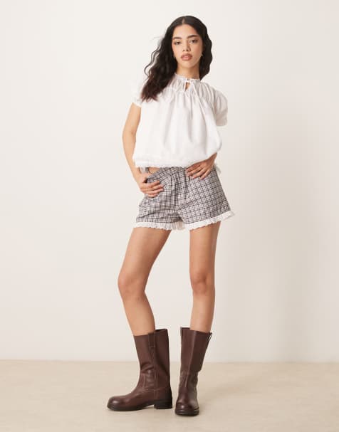 ASOS DESIGN – Brązowe szorty w kratę obszyte koronką - view 1