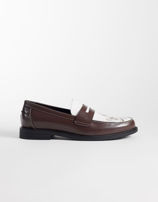 ASOS DESIGN – Brązowo-kremowe loafersy z kowbojską grafiką, 2 z 4