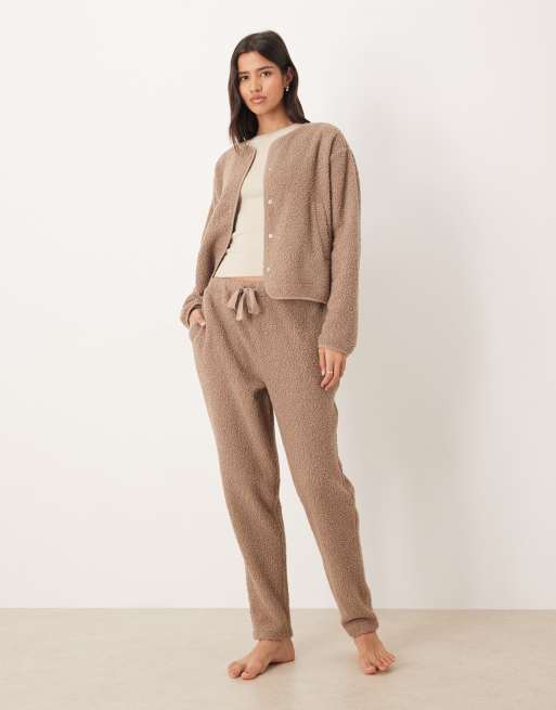 ASOS DESIGN – Brązoworóżowa kurtka domowa z kożuszka, 2 z 4