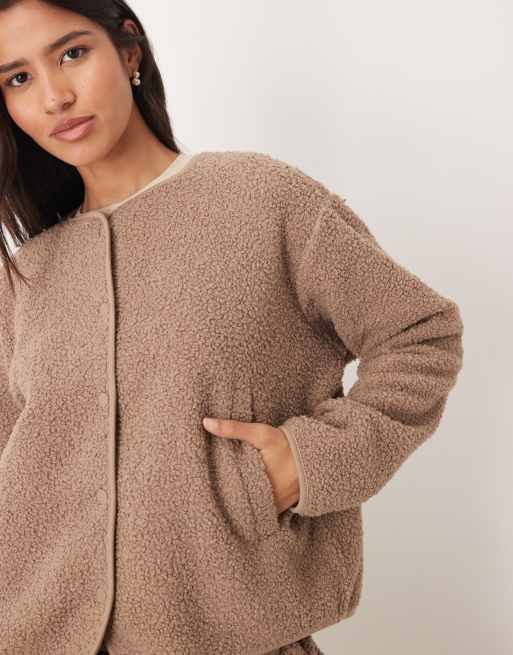 ASOS DESIGN – Brązoworóżowa kurtka domowa z kożuszka, 3 z 4