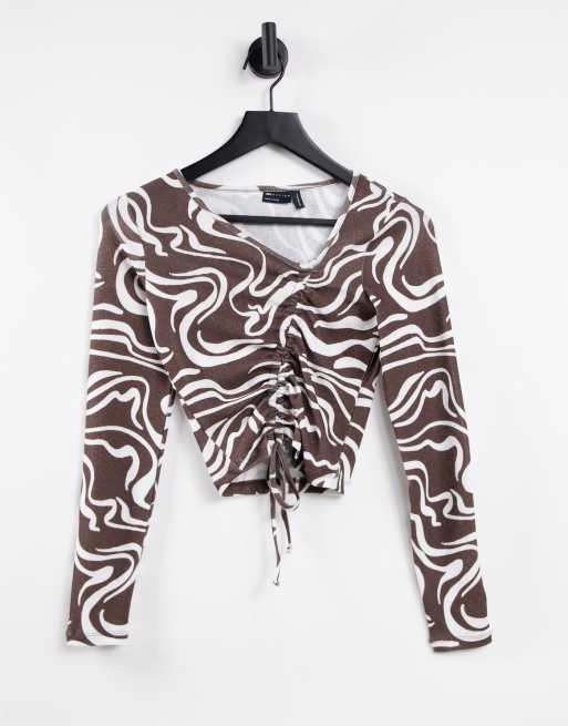 ASOS DESIGN – Brązowy dopasowany top w marmurkowy wzór z marszczeniem  