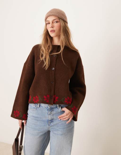ASOS DESIGN – Brązowy dzianinowy kardigan z szerokimi mankietami i kwiatowym wzorem