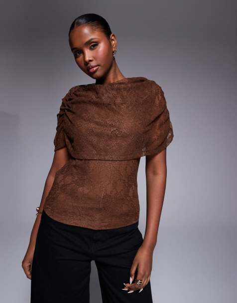 ASOS DESIGN – Brązowy, koronkowy top z pelerynką - view 1