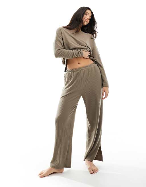 ASOS DESIGN – Brązowy miękki w dotyku zestaw prążkowanej odzieży domowej: bluza dresowa i spodnie