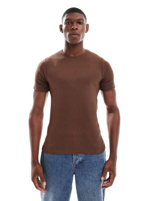 ASOS DESIGN – Brązowy prążkowany T-shirt o pudełkowym kroju podkreślającym sylwetkę