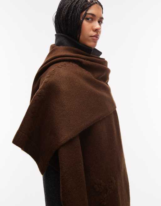 ASOS DESIGN – Brązowy puszysty dzianinowy szalik z haftowanym wzorem, 4 z 4