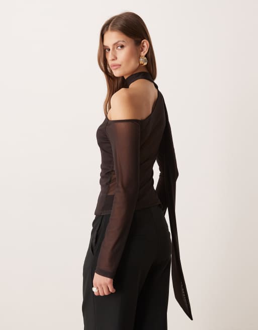 ASOS DESIGN – Brązowy siateczkowy top o asymetrycznym kroju z szalikiem, 2 z 4
