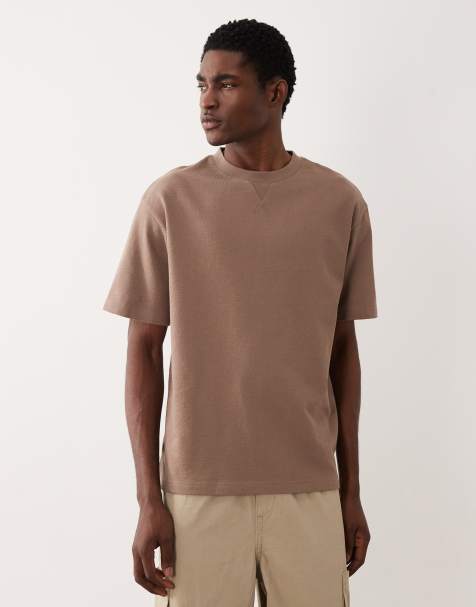 ASOS DESIGN – Brązowy T-shirt o luźnym kroju z materiału boucle - view 1