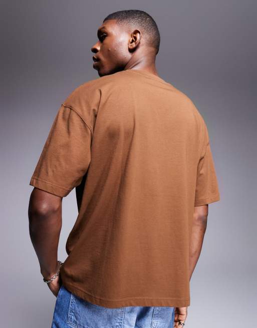 ASOS DESIGN – Brązowy T-shirt oversize ze sportową grafiką, 4 z 4
