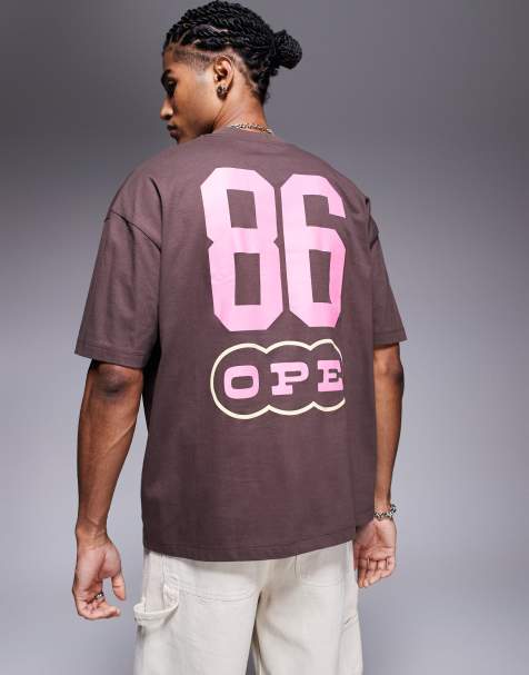ASOS DESIGN – Brązowy T-shirt oversize ze sportową grafiką - view 1
