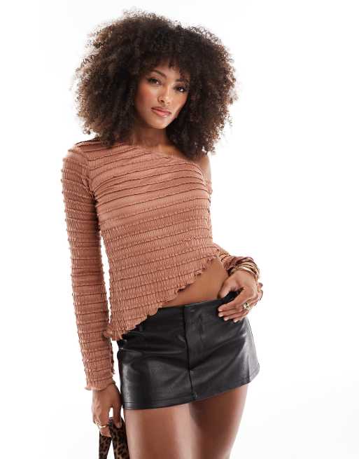 ASOS DESIGN – Brązowy teksturowany top asymetryczny na jedno ramię