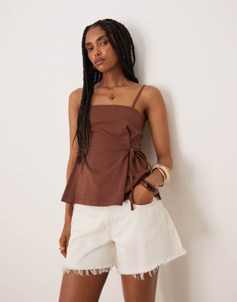 ASOS DESIGN – Brązowy top na ramiączkach z marszczonymi wiązanymi bokami - view 1