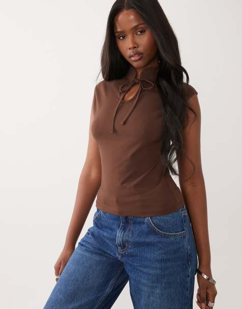 ASOS DESIGN – Brązowy top z rękawami do ramion i wiązaną stójką - view 1