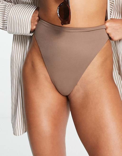 ASOS DESIGN – Brązowy wysoko wycięty dół od bikini z wysokim stanem 