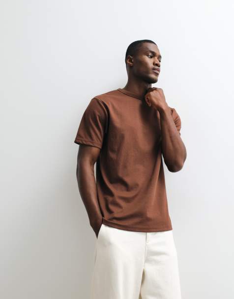 ASOS DESIGN – breatheMAX™ – Brązowy gruby T-shirt o regularnym kroju z mieszanki bawełny - view 1
